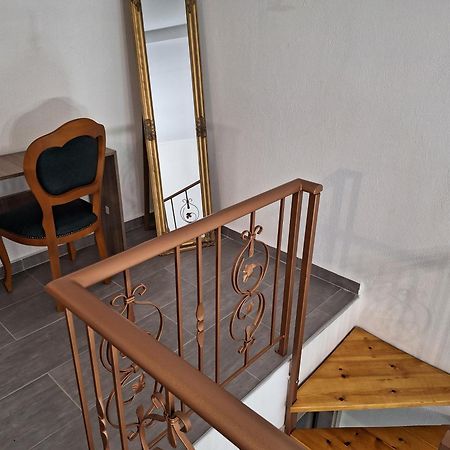 To Petrino Spiti Leilighet Posidi Eksteriør bilde